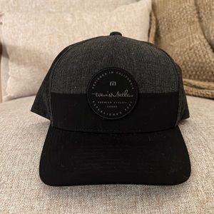 Travis Mathew black/gray SnapBack